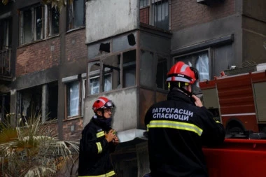 GORI VRTIĆ U MIRIJEVU! Deca odmah evakuisana! Na terenu više vatrogasnih vozila!