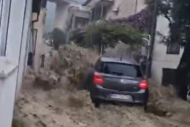 PALO 140 LITARA KIŠE PO METRU KVADRATNOM: Užasni prizori sa hrvatskog primorja nakon snažnog nevremena (VIDEO)