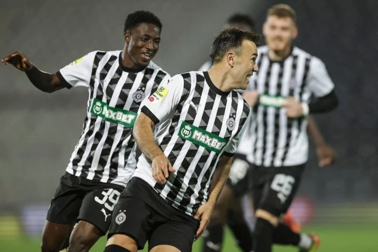 NOVI PAZAR - PARTIZAN: Crno-beli izjednačili za tri minuta!