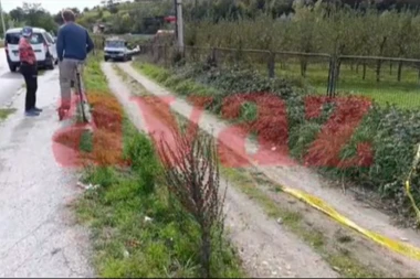 PRVI SNIMCI SA MESTA STRAVIČNE NESREĆE: Vozilo sa pet putnika sletelo u reku, samo jedan preživeo, meštani u šoku (VIDEO)