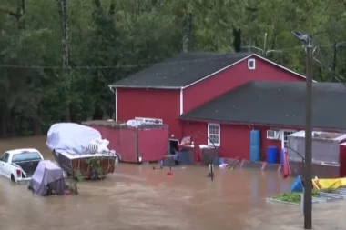 KIRK PROTUTNJAO FRANCUSKOM I OSTAVIO PUSTOŠ: Pariz sumira štetu nakon uragana, opasnost još uvek nije u potpunosti prošla (VIDEO)