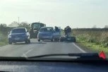 KARAMBOL KOD ZRENJANINA! Sudar dva motocikla, traktora i automobila! (FOTO)