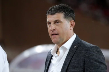 MILOJEVIĆ OSTAO BEZ IGRAČA: Trener Crvene zvezde u ozbiljnom problemu