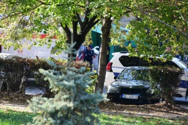 REPUBLIKA NA LICU MESTA: Snimak hapšenja muškarca koji je ranio sina i suprugu na Novom Beogradu! (VIDEO)