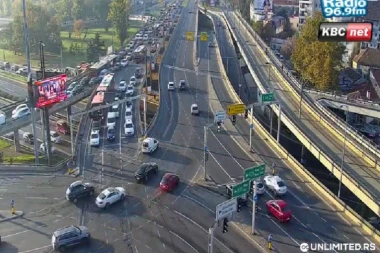 PANČEVAC PARALIŠE MAGLA, KOLAPS NA BRANKOVOM MOSTU I GAZELI! Samo OVE ulice je danas zaobišla gužva! (FOTO)