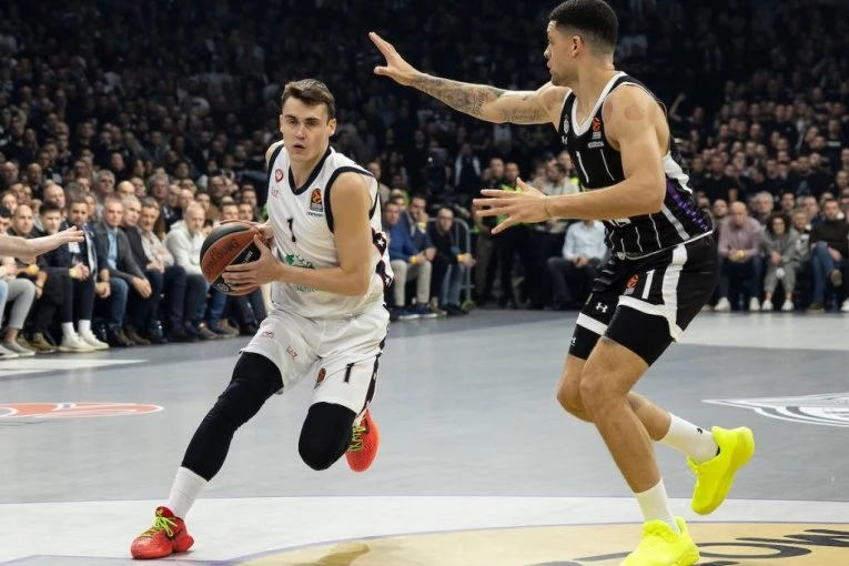 PARTIZAN IMA OGROMNU PODRŠKU U ARENI: Sin Dejana Milojevića i fudbaler crno-belih bodre "parni valjak"!