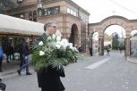 PREDSEDNIK ALEKSANDAR VUČIĆ STIGAO NA SAHRANU MAJKE ŽELJKA MITROVIĆA!