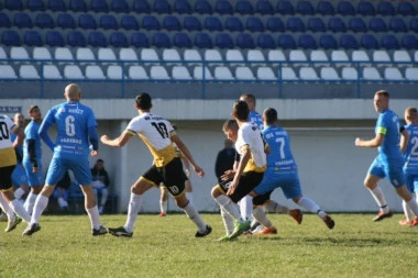 OTVORENO, NAPADAČKI - ODLIČAN FUDBAL: Sedam golova, gosti su bili uspešniji! (FOTO GALERIJA)