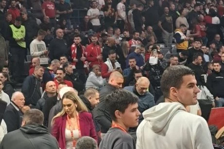 GROBARI U TRANSU: Legenda Partizana stigla na derbi!