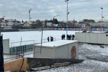 NIŠTA OD DERBIJA: Vremenske neprilike su bile jače - novi termin odigravanja meča biće naknadno određen!