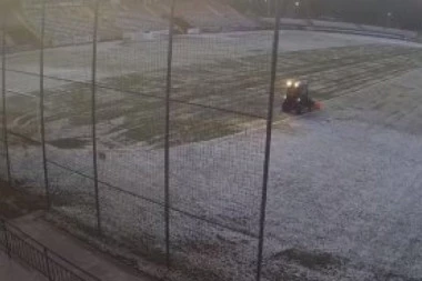 VELIKI PROJEKAT U ČAČKU: Gradski stadion dobija veštačku travu!