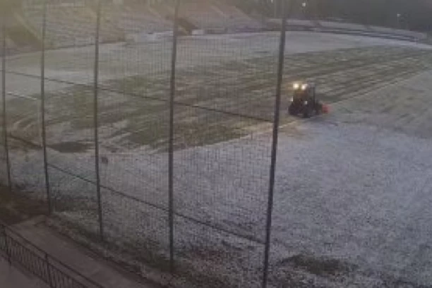 MNOGI BI NA NJIH MORALI DA SE UGLEDAJU: Radilo se i tokom noći - stadion j spreman za utakmicu! (VIDEO)