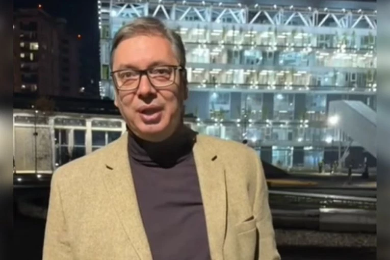 VUČIĆ POKAZAO KOLIKO SE SRBIJA GRADI! Predsednik poslao SNAŽNU PORUKU: Nema stajanja, nema spavanja! (VIDEO)