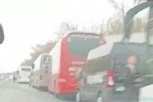 DESANT NEMACA NA BEOGRAD: Kolona navijača Štutgarta kreće se ka Marakani (VIDEO)