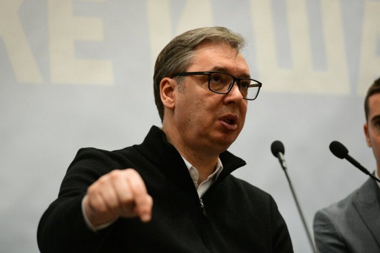 "SRBIJU LAŽIMA NEĆETE SLOMITI!" Važno obraćanje predsednika Vučića danas u 11 sati: Objasniće svetu kome je bio potreban incident u Zubinom potoku!