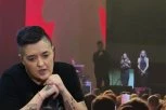 MARIJA ŠERIFOVIĆ PREKINULA KONCERT ZBOG TRAGEDIJE U NOVOM SADU! Reči koje je izgovorila pred publikom LEDE KRV U ŽILAMA, svi plaču i tapšu (VIDEO)