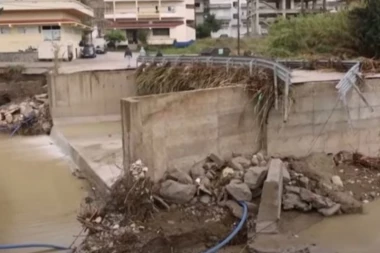 HALKIDIKI UNIŠTEN, SOLUN U MRKLOM MRAKU! Stravična oluja napravila katastrofu u Grčkoj (VIDEO)