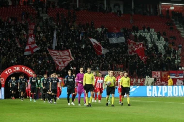 DEDA MRAZ SKRENUO SA STAZE DA GLEDA ZVEZDU: Nova godina stigla ranije na Marakanu (FOTO)