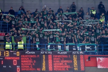 MNOGIMA JE PROMAKLO: Skandal u režiji grčkih navijača - publiku provocirali simbolom "velike Albanije"! (FOTO)