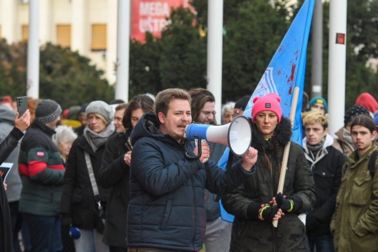 GENERALNI ŠTRAJK U SRBIJI PO HRVATSKOM RECEPTU! Sad je sve jasno: Sve dolazi iz zagrebačke kuhinje! (FOTO)