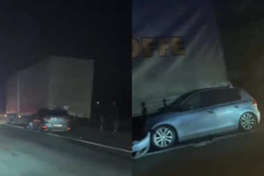 AUTO PODLETEO POD KAMION! Jeziva scena na auto-putu kod Markovca! (VIDEO)