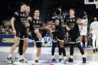 ROVOVSKA BORBA U ARENI NA POLUVREMENU! Partizan se muči za 12. pobedu u nizu! (FOTO GALERIJA)