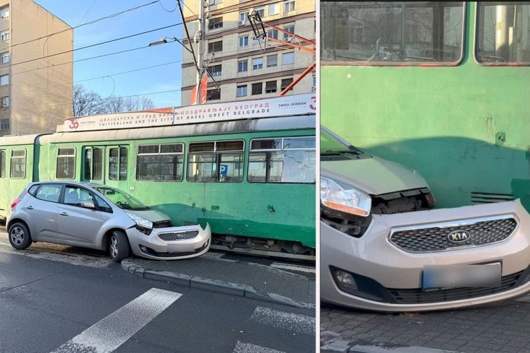 TEŠKA SAOBRAĆAJNA NESREĆA U BEOGRADU! Sudar tramvaja i automobila u Vojvode Stepe! (VIDEO)