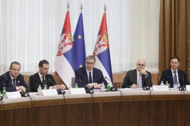 VUČIĆ: Očekujem da Lončar pre Nove godine pripremi izveštaj o listama čekanja