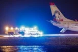 DRAMA NA AERODROMU: Avion sa 170 putnika skliznuo pri sletanju s piste!