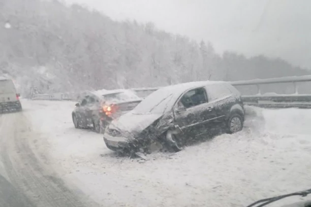 SNEG ĆE PADATI 24 SATA! Četvrti stepen pripravnosti u OVOM delu zemlje: OVAKO NIJE BILO PET GODINA! (FOTO)