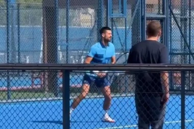 SNIMAK IZ DOHE: Sve je podređeno predstojećem Australijan openu - evo kako se Novak priprema za učešće u Melburnu! (VIDEO)