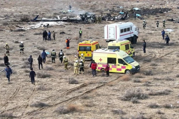 "ČUO SE JEDAN PRASAK IZNAD GRADA, MISLIO SAM DA ĆE SE AVION RASPASTI": Potresno svedočenje putnika iz aviona smrti! Ovo se RUSIMA neće dopasti