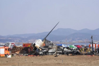 OTKRIVENE POSLEDNJE REČI PUTNIKA PRE SMRTI U AVIONU: Zbog ove poruke cela zemlja sada plače (FOTO)