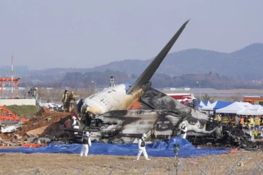 ZAVRŠENA ANALIZA  PODATAKA CRNE KUTIJE PALOG AVIONA U JUŽNOJ KOREJI! Rešena misterija četiri minuta pre eksplozije?