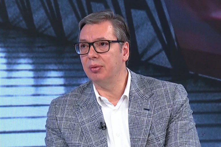 VUČIĆ ČESTITAO Novu godinu: Na nama je da se borimo i čuvamo SRBIJU