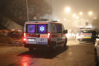 JEZIVI INCIDENT NA BANJICI: Muškarac pao ispred autobusa u pokretu, vozilo prešlo preko njega!