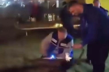 NAJORIGINALNIJA PROSLAVA BADNJE VEČERI U FUTOGU: Ovoga se još niko nije dosetio, PA SJAJNO! (VIDEO)