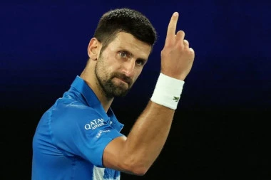 ŽESTOK OKRŠAJ ĐOKOVIĆA I NAVIJAČA: Novak mu poručio šta da uradi! (VIDEO)