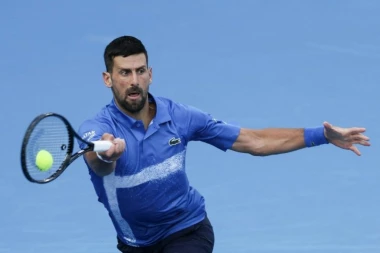 ĐOKOVIĆ POKAZAO LEHEČKI ZUBE: Nole na sjajan način započeo okršaj protiv Čeha!