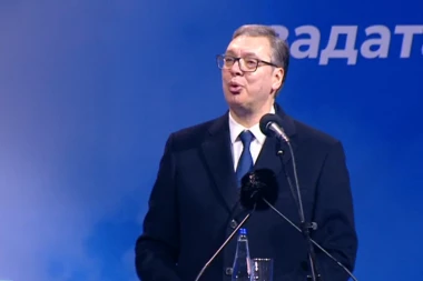 VUČIĆ O ŠOLAKOVIM MEDIJIMA: Nikakav autobus nije ni dodirnuo devojku, trpimo najstrašnije laži!