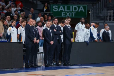 REAL ODAO POČAST VELIKOM DRAŽENU DALIPAGIĆU: Minut ćutanja u Madridu u čast Praje (VIDEO)