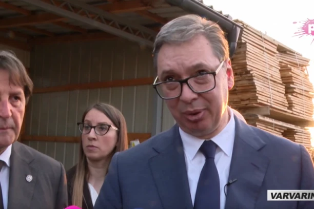 VUČIĆ U RASINSKOM OKRUGU! Predsednik obilazi pogon za proizvodnju nameštaja: "Ono što sam obećao, to će biti ispunjeno"! (FOTO)