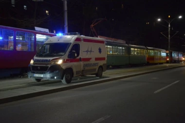 USIJALI SE TELEFONI HITNE POMOĆI! Jedna osoba povređena, more alkoholisanih, a ovi pacijenti nisu imali mira celu noć