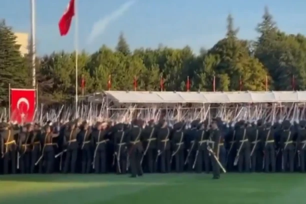 ERDOGAN POČISTIO SEKULARNE OFICIRE: Incident sa diplomcima Vojne akademije dobio epilog (VIDEO)