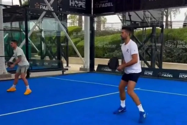 UOČI ATP TURNIRA U DOHI: Novak batalio tenis - na terenu se pojavio sa zvezdom evropskog fudbala! (VIDEO)