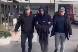 SNIMAK HAPŠENJA IVANA KOMATINE! Biznismen priveden sa jaknom preko ruku i pognute glave! (VIDEO)