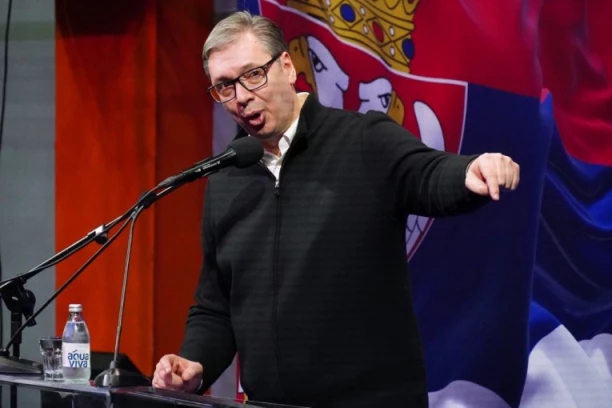 PREDSEDNIK VUČIĆ NASTAVLJA POSETU BRANIČEVSKOM OKRUGU! U podne otvaranje deonice DUNAVSKOG KORIDORA!