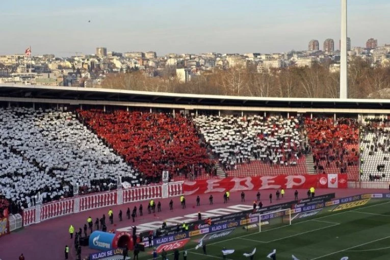 DERBI JE POČEO, A NAVIJAČI OBA TABORA SU TU: Evo koliko je popunjena Marakana! (FOTO GALERIJA + VIDEO)