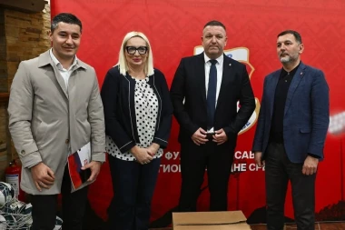 KRENULA JE PODELA OPREME: Čak 57 klubova je dobilo donaciju od saveza! (FOTO GALERIJA)