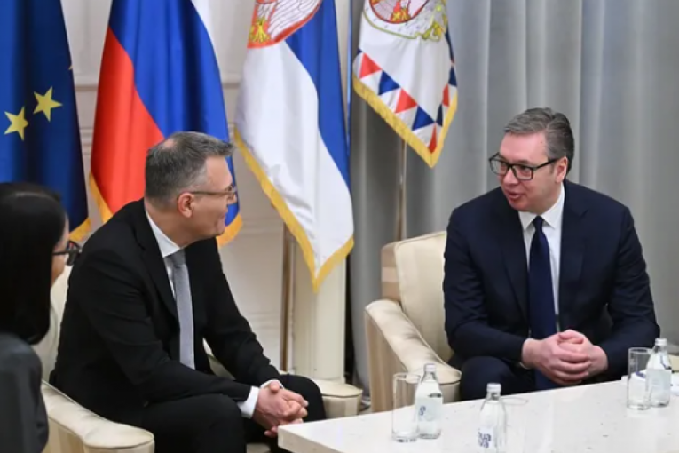 MEĐUSOBNO POŠTOVANJE I SARADNJA! Vučić primio u oproštajnu posetu ambasadora Slovenije! (FOTO)